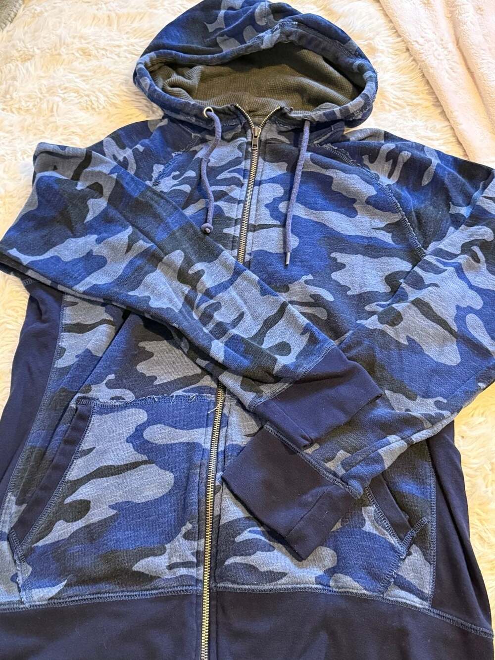 Mossimo and Co Blue Camo Zip-Up Hoodie excellent pre owned condition